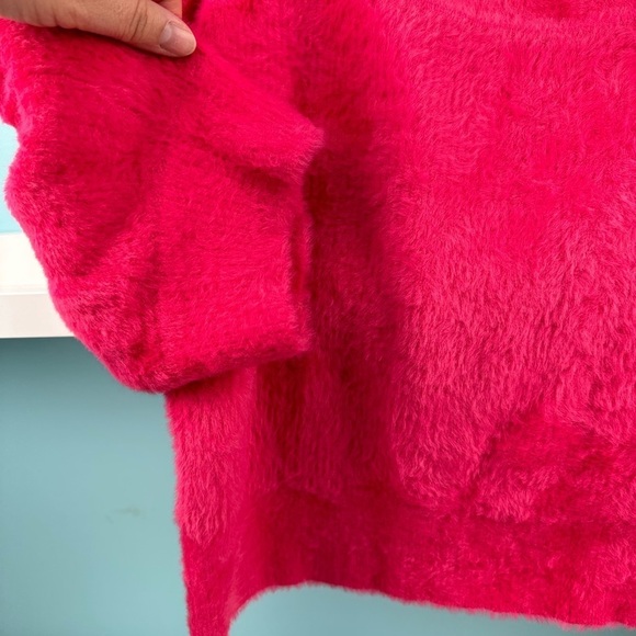 NWT Free People Raspberry Pop fuzzy sweater, size XL - Picture 5 of 16